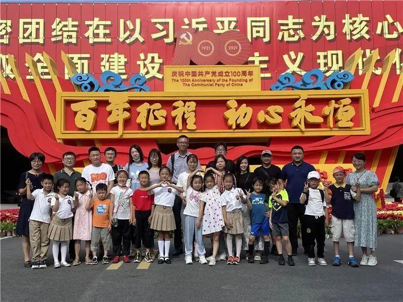 哪些物品容易被隐藏成新型毒品？我们应该如何辨别毒品？